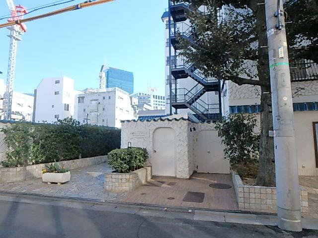 エントランス①