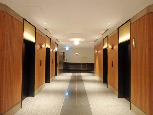 ホール④
