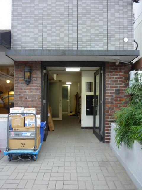 エントランス①