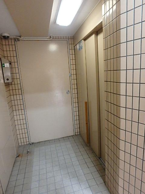ホール③