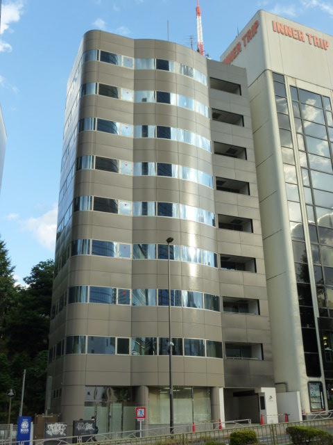 VILLAGE AZABUDAI外観①(メイン)
