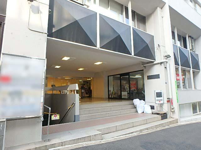 エントランス①