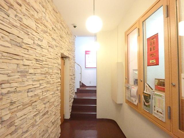 ホール①