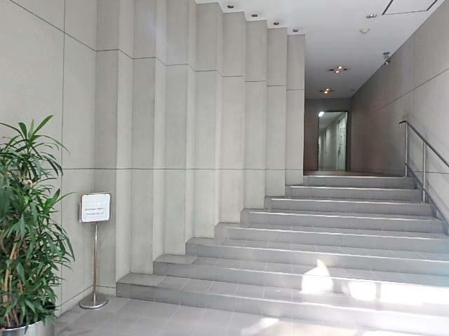 和幸ビルホール①
