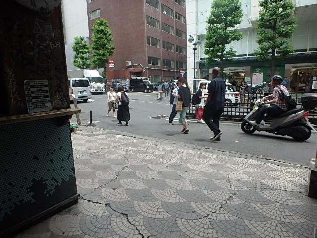 ホール③