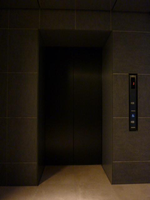 ホール②