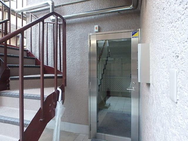 石坂ビルホール③