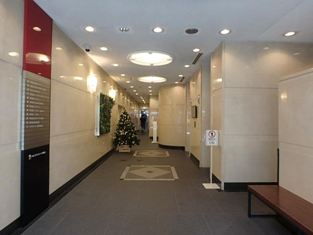 ホール①