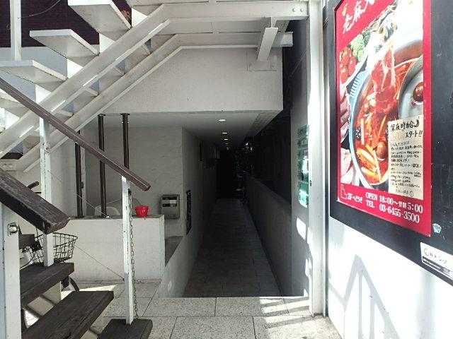 グランエストビルエントランス②