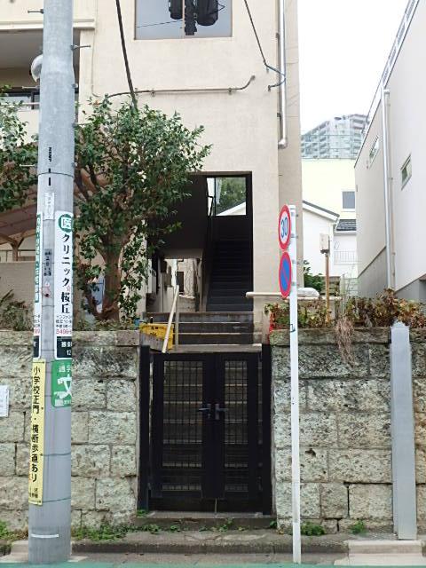 代官山コーポラスエントランス③