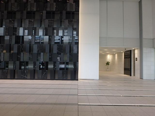 ホール①