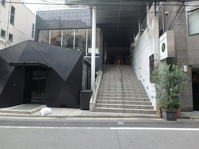 エントランス①