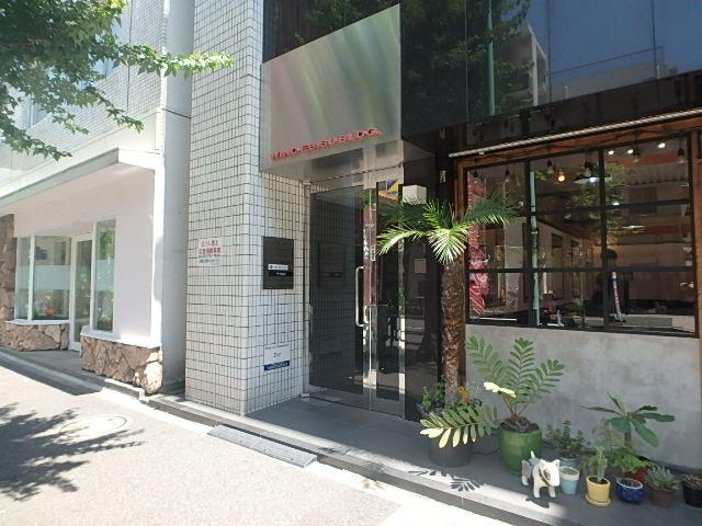 エントランス①