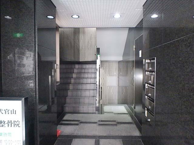 ホール①