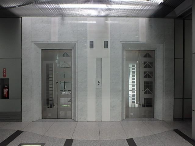 ホール②