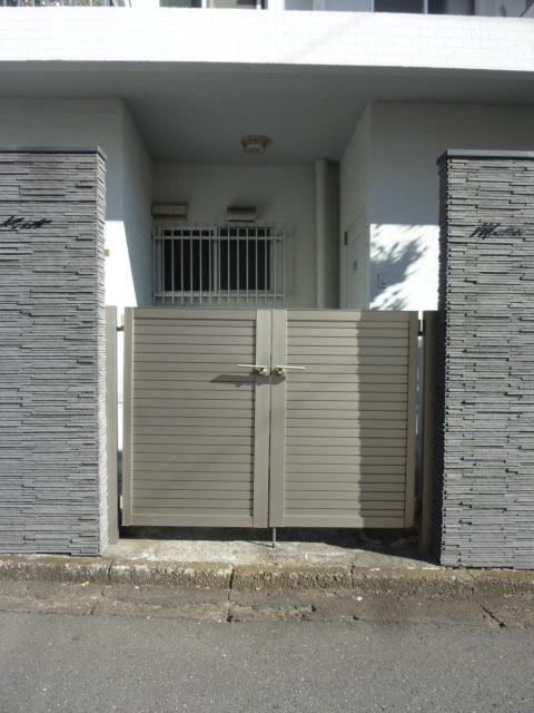 エントランス①