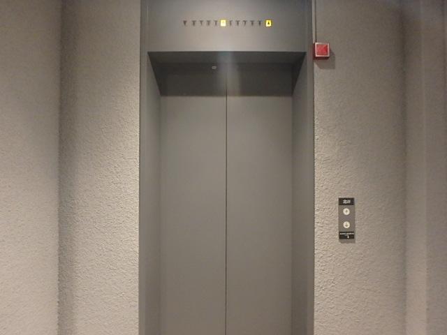 ホール④