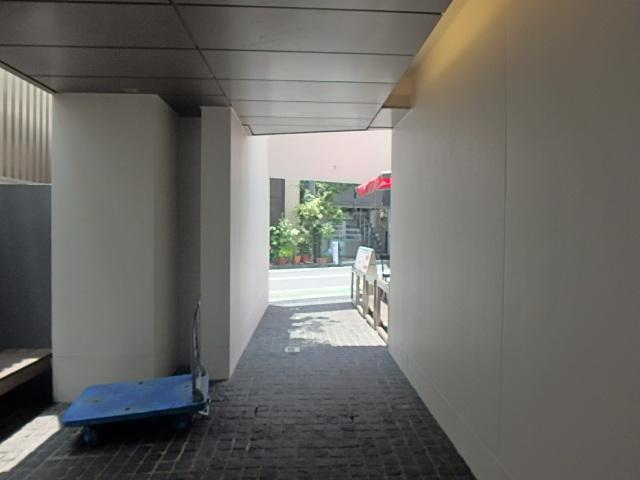 モドマルシェ渋谷桜丘エントランス③