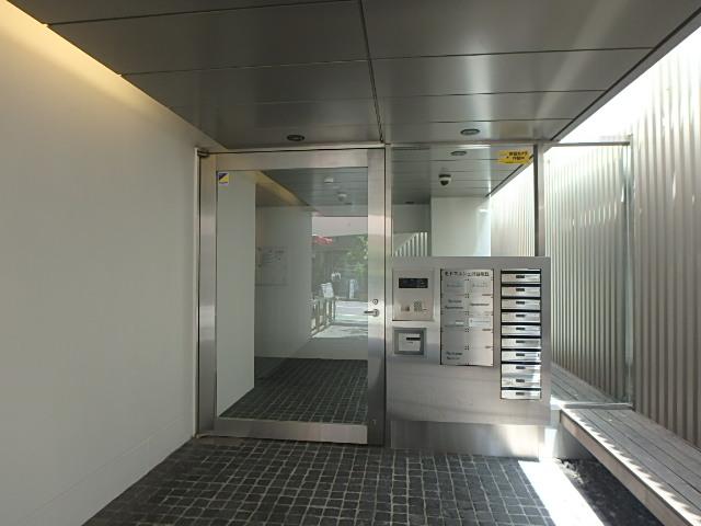 モドマルシェ渋谷桜丘エントランス②