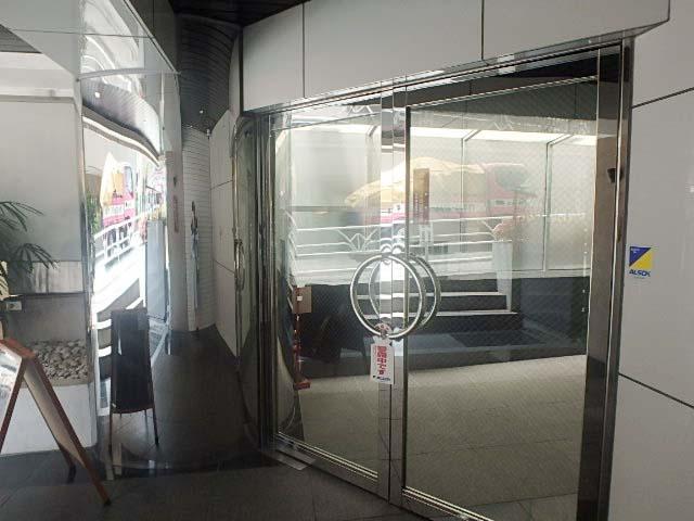 渋谷桜丘町ビルエントランス②