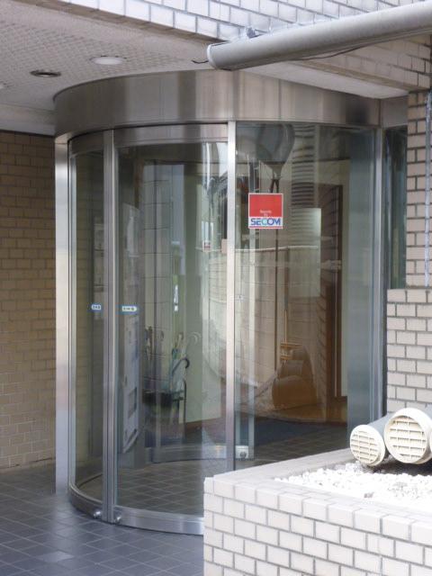 エントランス①