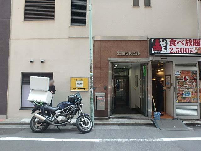 エントランス①