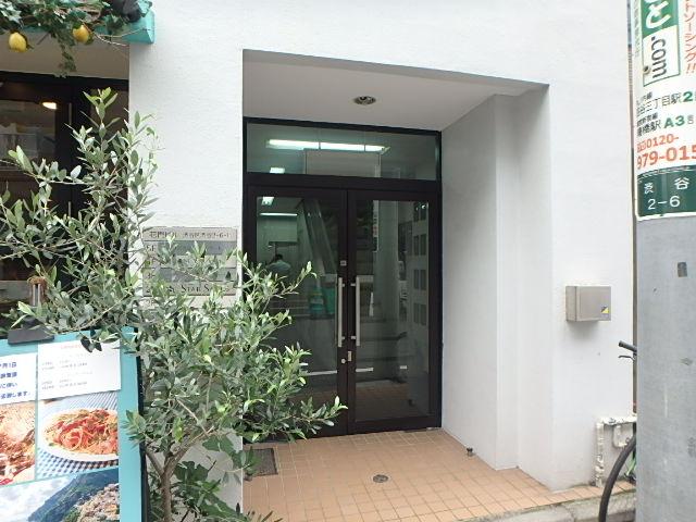 花門ビルエントランス②