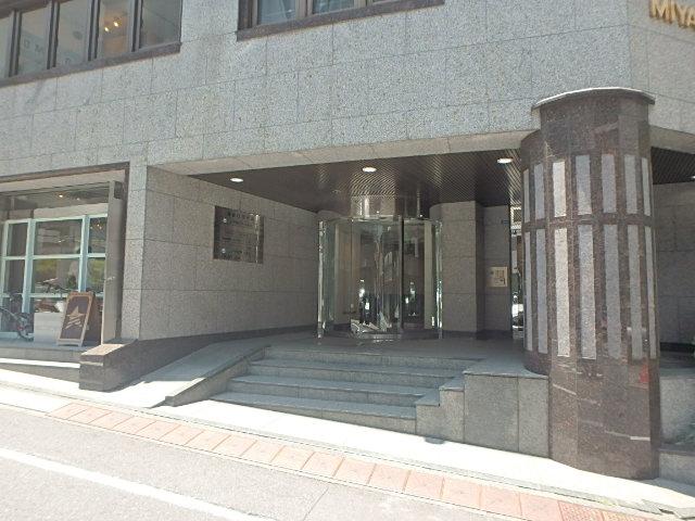 エントランス①