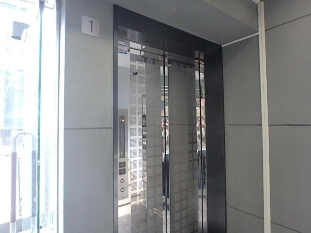 ホール①
