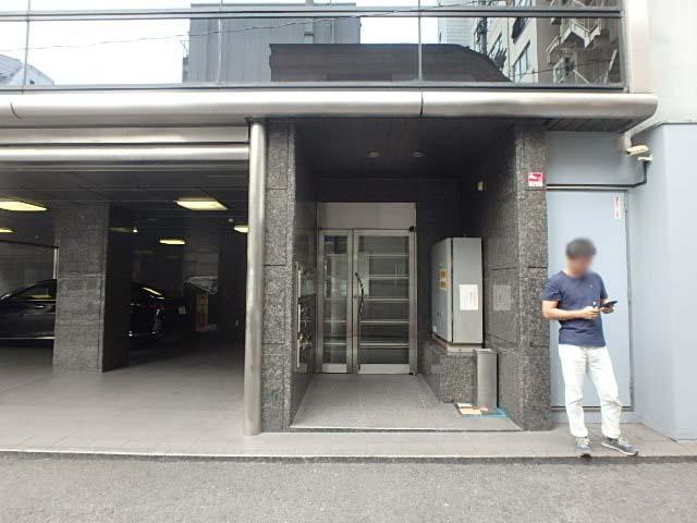 山田青山ビルエントランス①