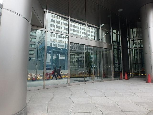 エントランス①