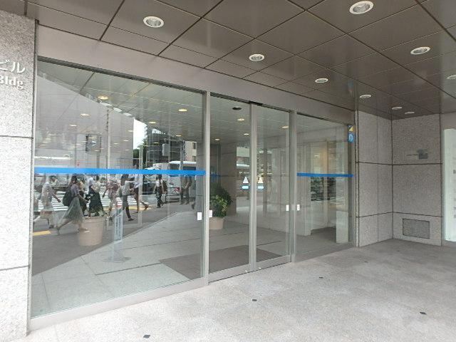 青山ファーストビルエントランス②