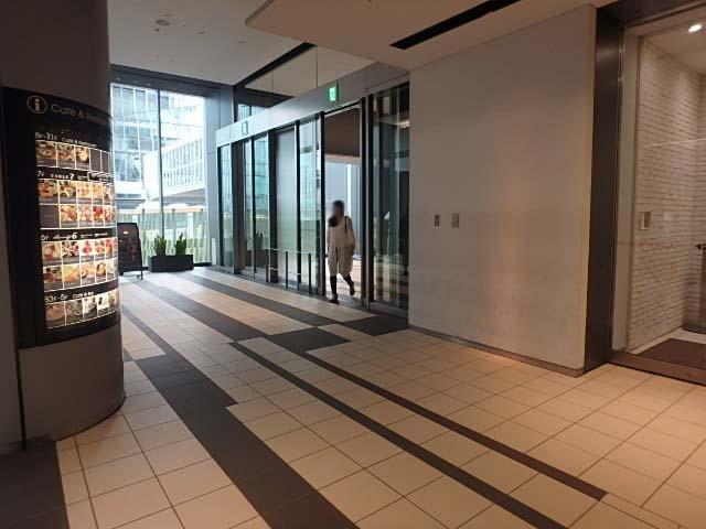 ホール③
