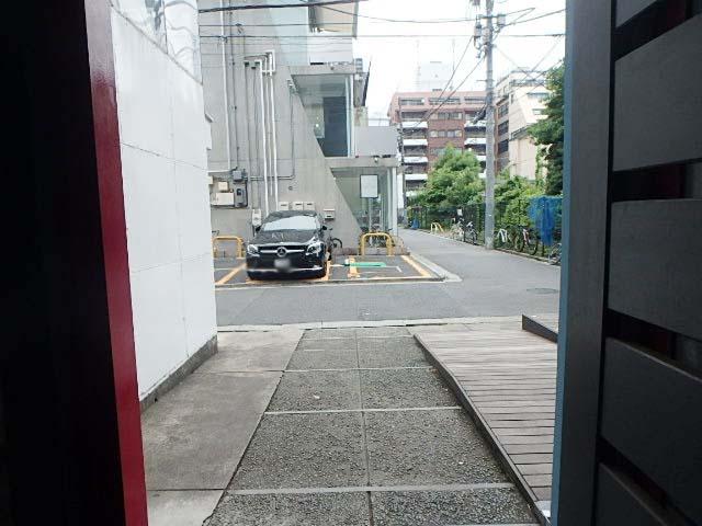 ホール②