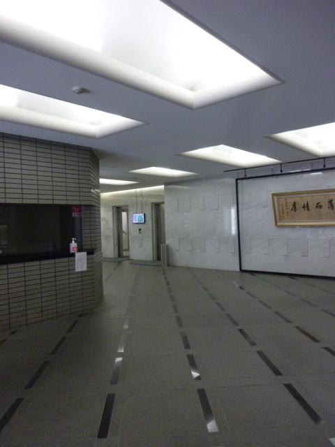 ホール①