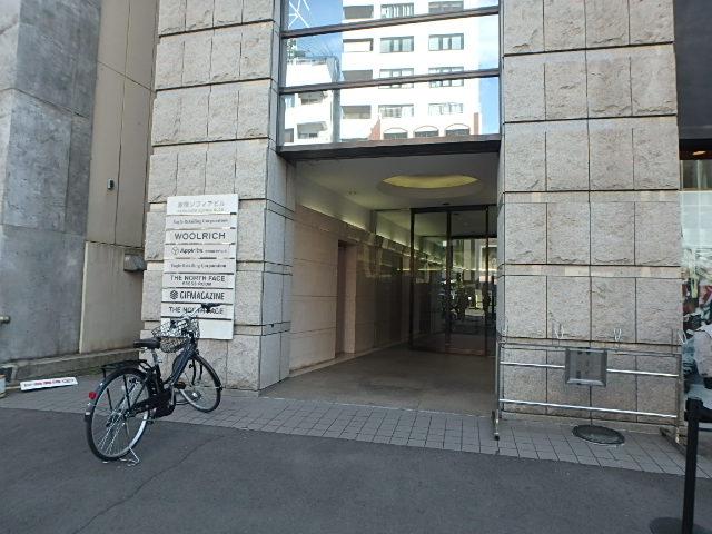 エントランス①