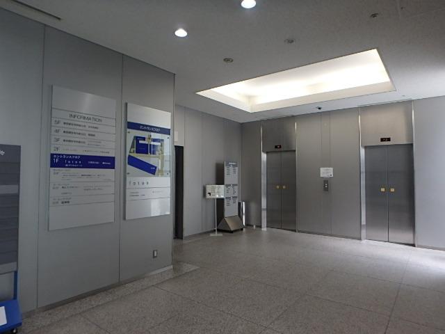 ホール①