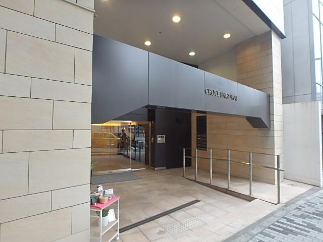 クローチェ神宮前ビルエントランス①