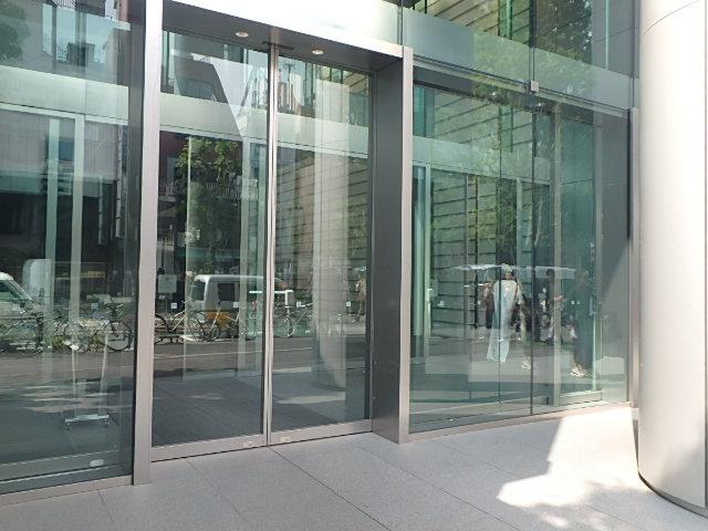 エントランス②