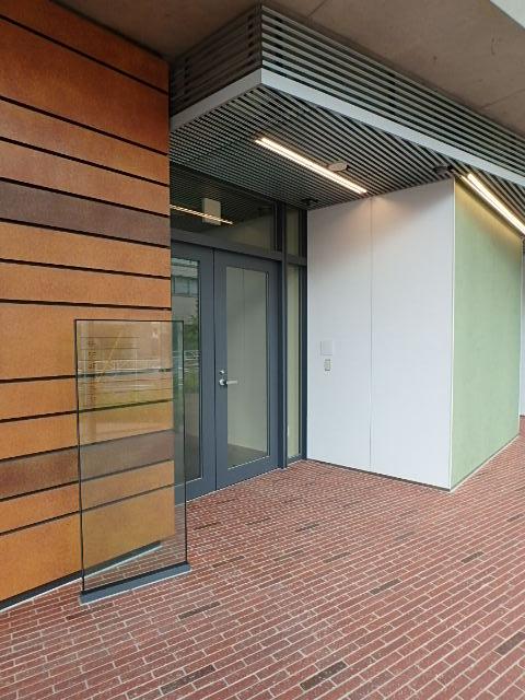 ホール②