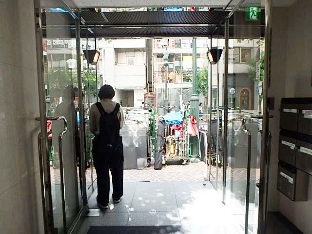 ホール③