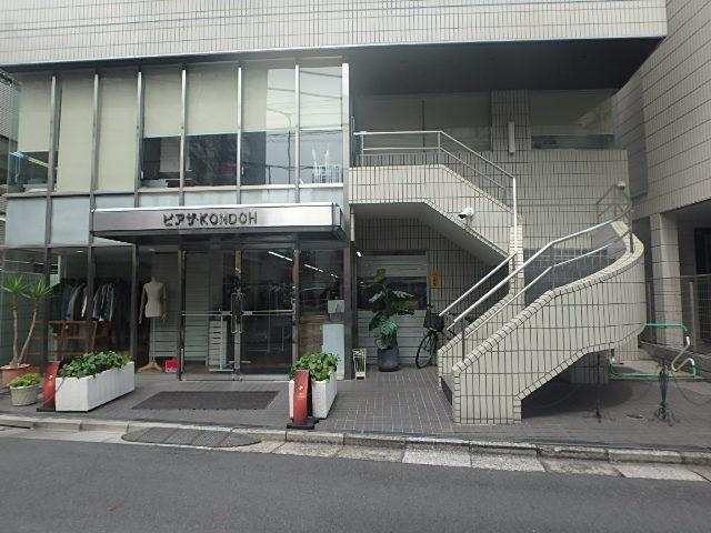 エントランス①