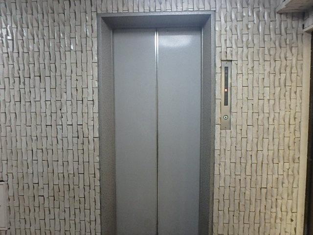 ホール③