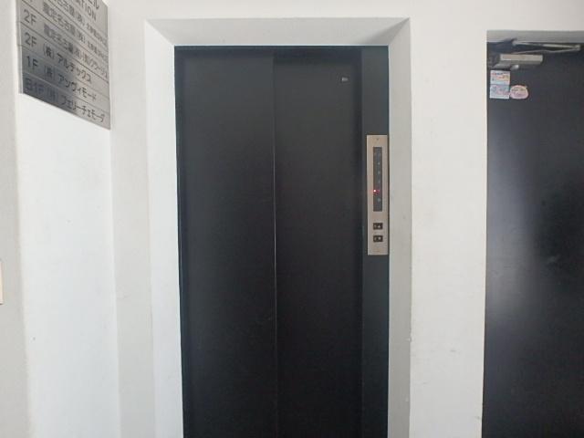 ホール②