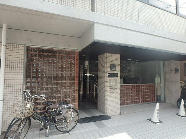 フローリッシュ千駄ヶ谷エントランス①