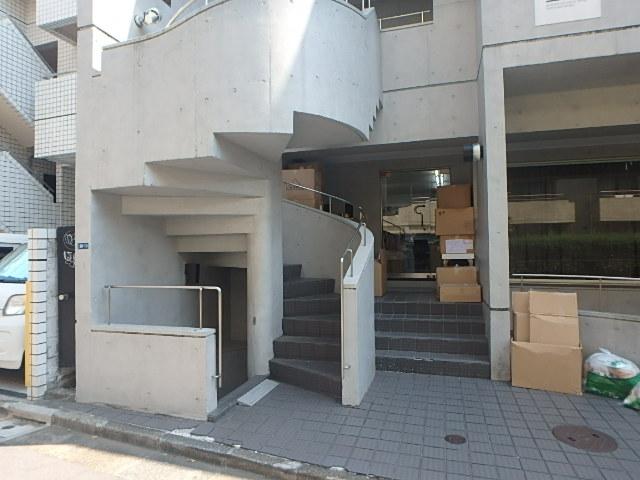 エントランス①