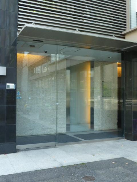 グラバ代官山ビルエントランス①
