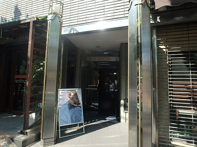 エントランス①