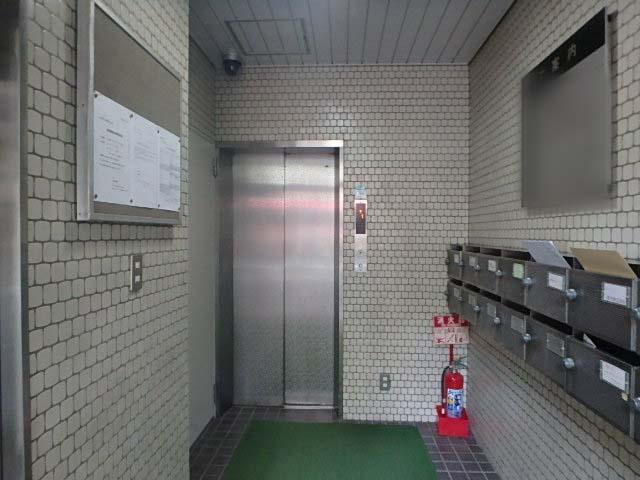 ホール①