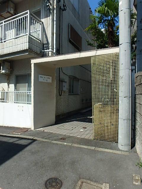エントランス①